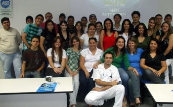 Acadêmicos visitam empresa Tenneco South America